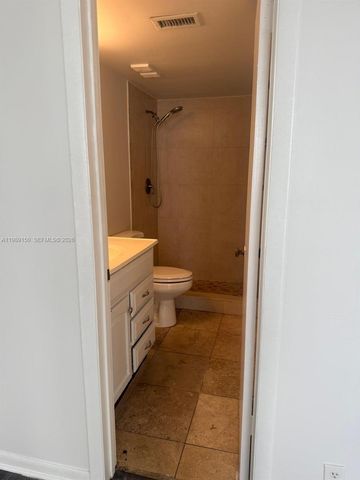 109 Lake Emerald Dr 102, Oakland Park, FL 33309