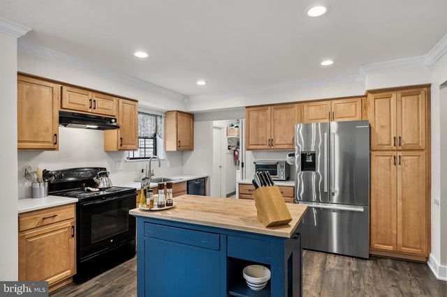 18 EMBASSY CT, Cherry Hill, NJ 08002