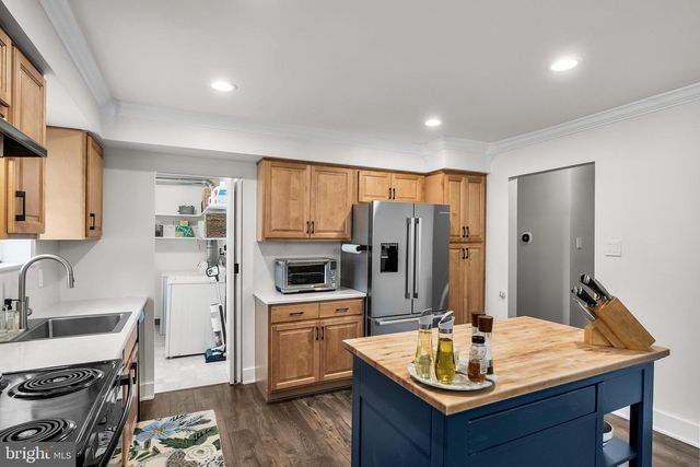 18 EMBASSY CT, Cherry Hill, NJ 08002