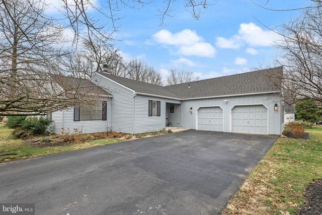 18 EMBASSY CT, Cherry Hill, NJ 08002