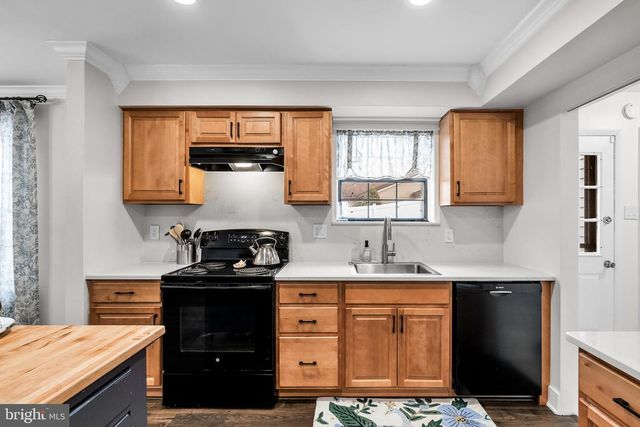 18 EMBASSY CT, Cherry Hill, NJ 08002