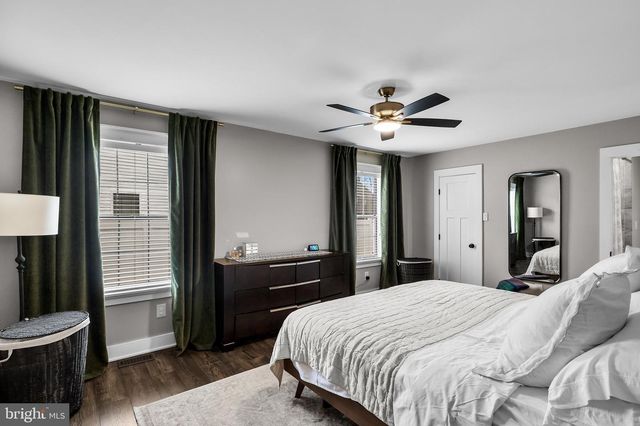 18 EMBASSY CT, Cherry Hill, NJ 08002