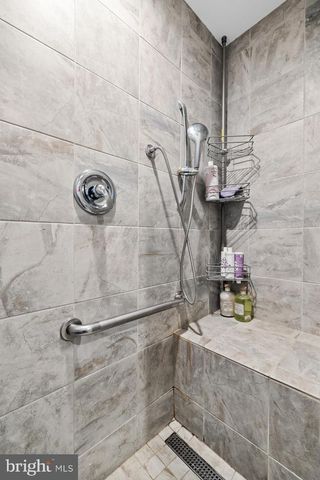 18 EMBASSY CT, Cherry Hill, NJ 08002