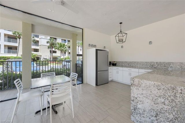 4120 Bayhead DR 105, Bonita Springs, FL 34134