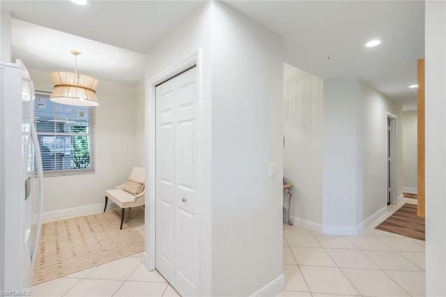 4120 Bayhead DR 105, Bonita Springs, FL 34134