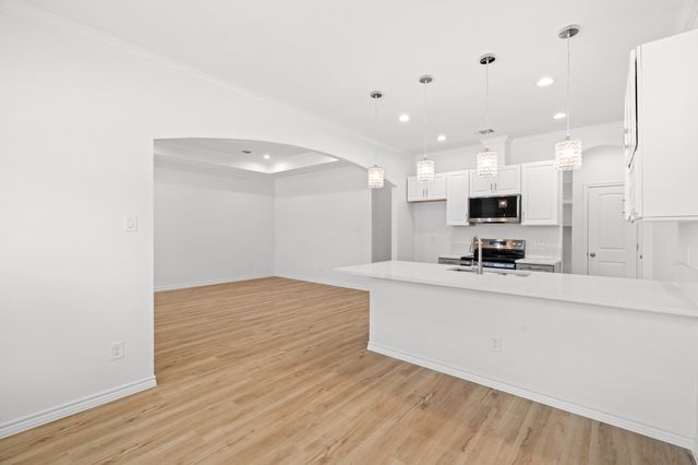 301 Henry Street, Waxahachie, TX 75165