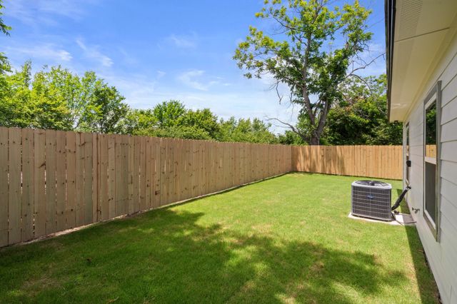 301 Henry Street, Waxahachie, TX 75165