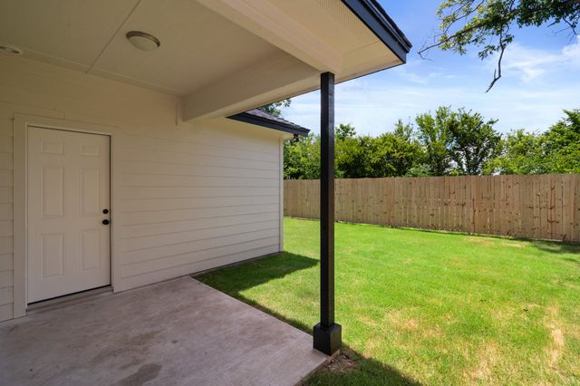 301 Henry Street, Waxahachie, TX 75165