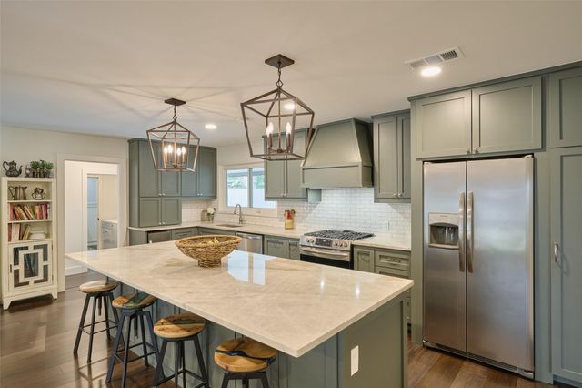 5526 Lincrest Lane, Houston, TX 77056