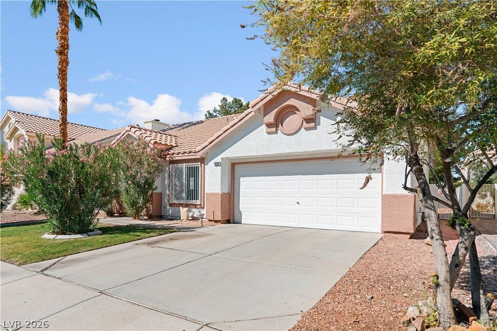 3008 Seasons Avenue, Henderson, NV 89074 — photo 2