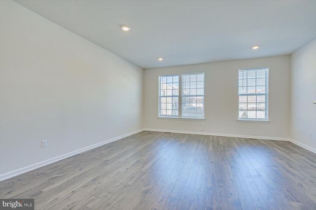 108 LEVIS DR, Mount Holly, NJ 08060