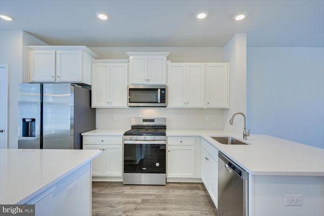 108 LEVIS DR, Mount Holly, NJ 08060