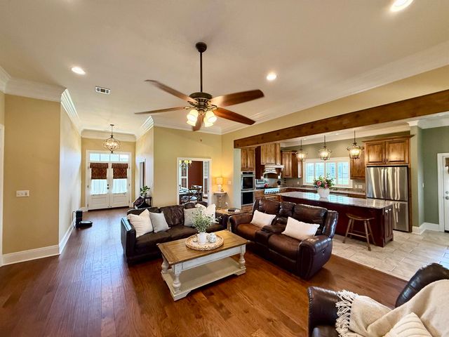 171 Smithfield, Thibodaux, LA 70301