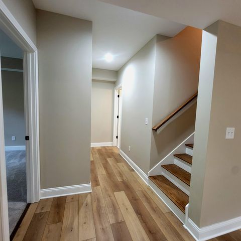 230 Sugartree Lane, Versailles, KY 40383