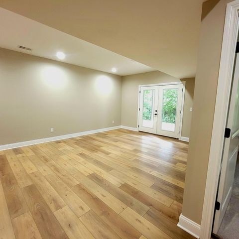 230 Sugartree Lane, Versailles, KY 40383