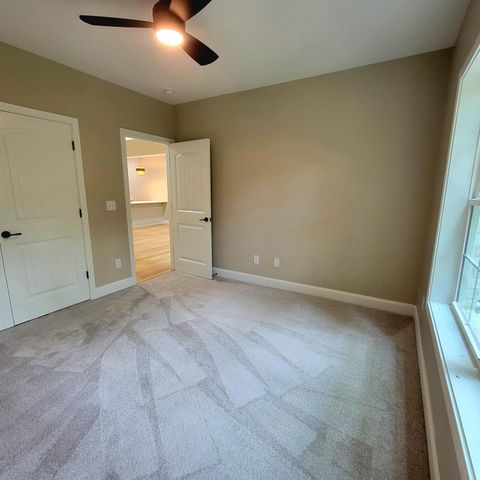 230 Sugartree Lane, Versailles, KY 40383