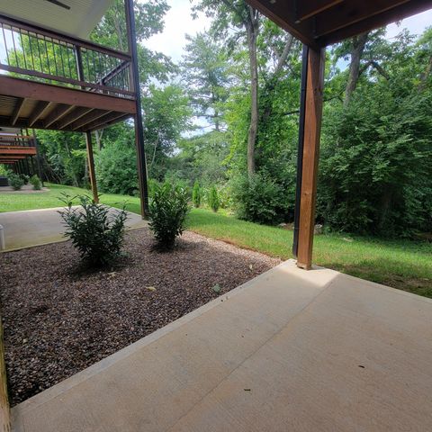 230 Sugartree Lane, Versailles, KY 40383