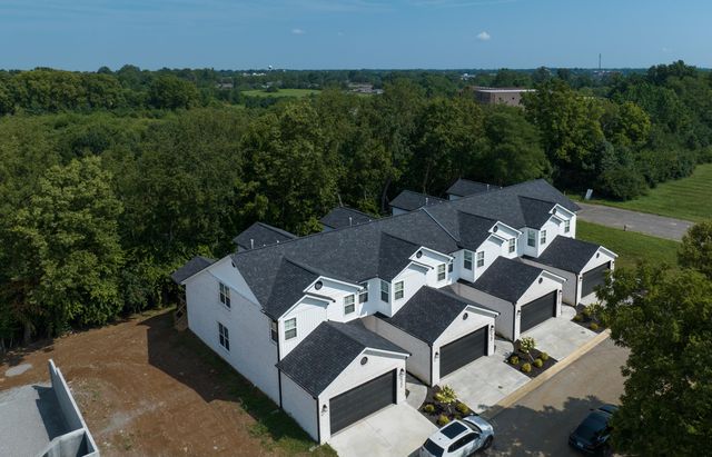 230 Sugartree Lane, Versailles, KY 40383