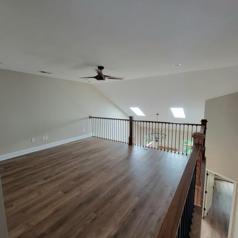 230 Sugartree Lane, Versailles, KY 40383