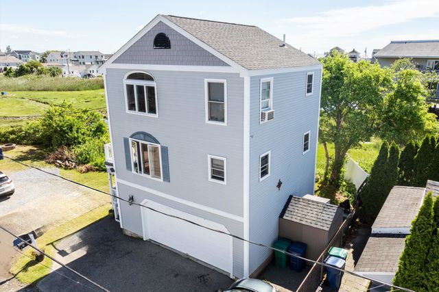 5 Viking Street, Hampton, NH 03842
