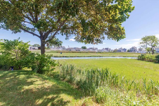 5 Viking Street, Hampton, NH 03842