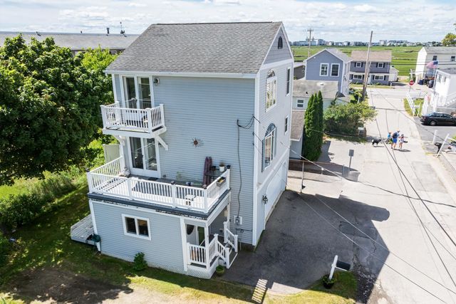 5 Viking Street, Hampton, NH 03842