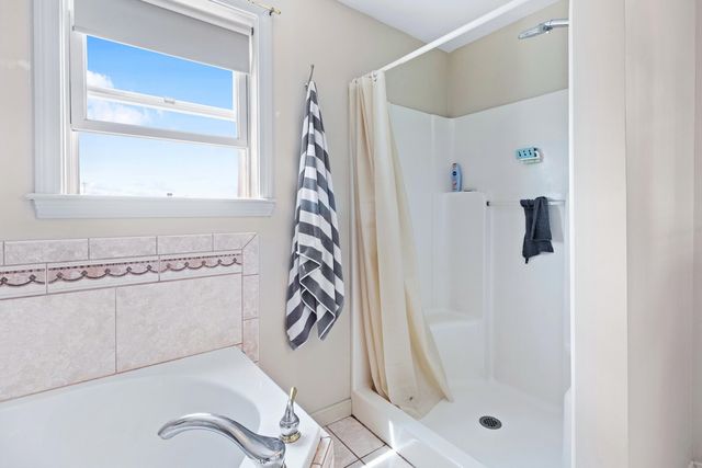 5 Viking Street, Hampton, NH 03842