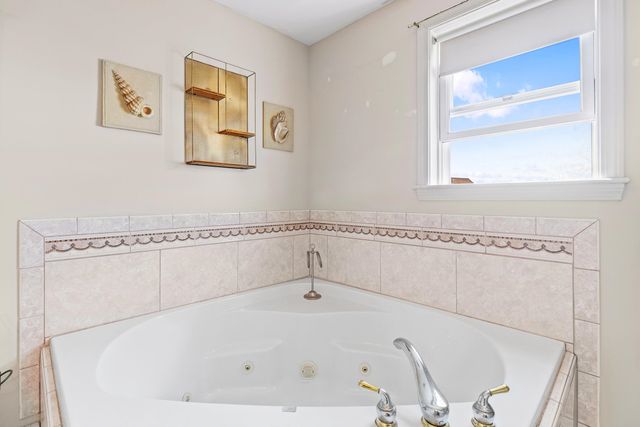 5 Viking Street, Hampton, NH 03842