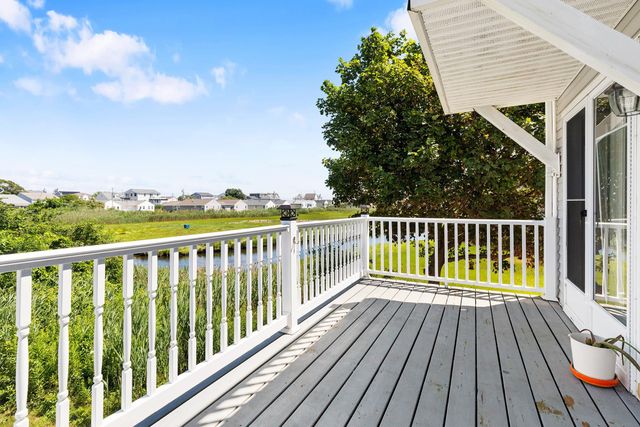 5 Viking Street, Hampton, NH 03842