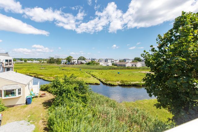 5 Viking Street, Hampton, NH 03842