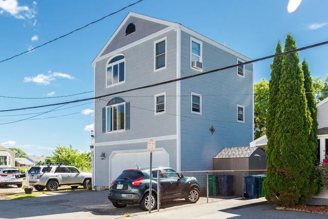5 Viking Street, Hampton, NH 03842