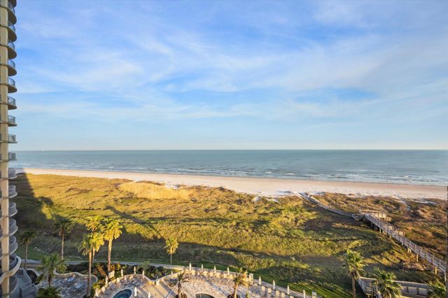 801 E Beach Drive TW0904, Galveston, TX 77550