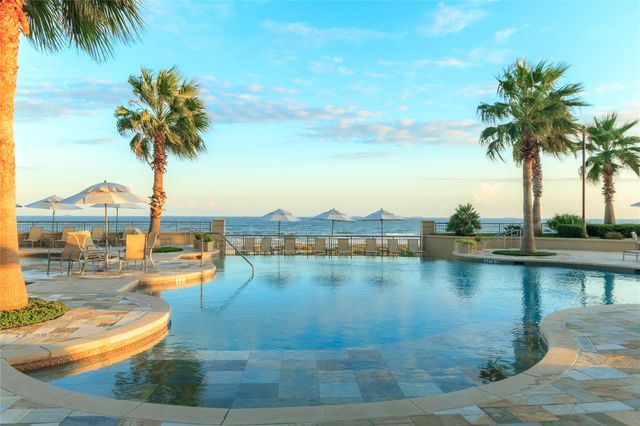 801 E Beach Drive TW0904, Galveston, TX 77550