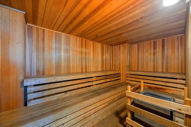 801 E Beach Drive TW0904, Galveston, TX 77550