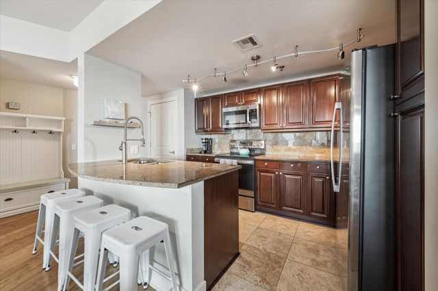 801 E Beach Drive TW0904, Galveston, TX 77550