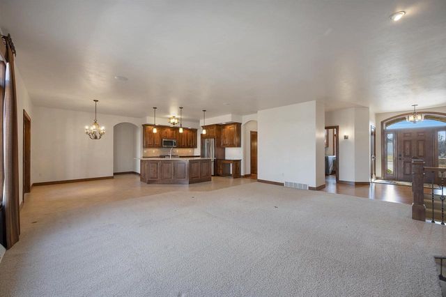 2660 WHITEGATE TRAIL, De Pere, WI 54115