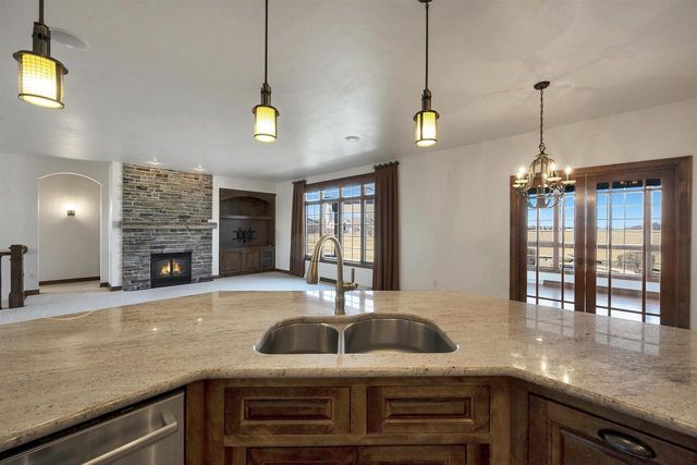 2660 WHITEGATE TRAIL, De Pere, WI 54115