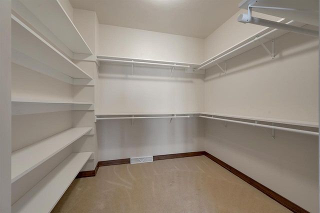 2660 WHITEGATE TRAIL, De Pere, WI 54115