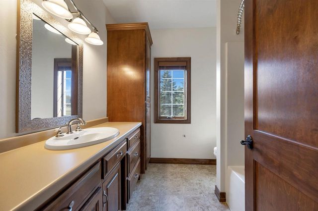 2660 WHITEGATE TRAIL, De Pere, WI 54115