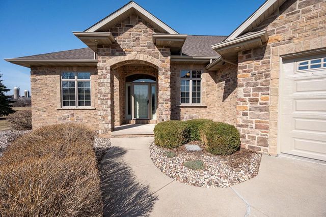 2660 WHITEGATE TRAIL, De Pere, WI 54115