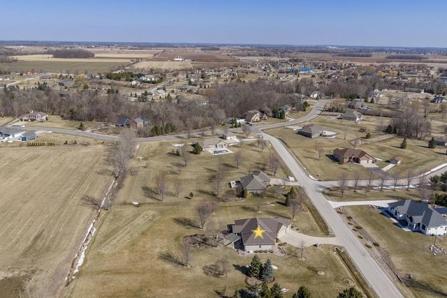 2660 WHITEGATE TRAIL, De Pere, WI 54115