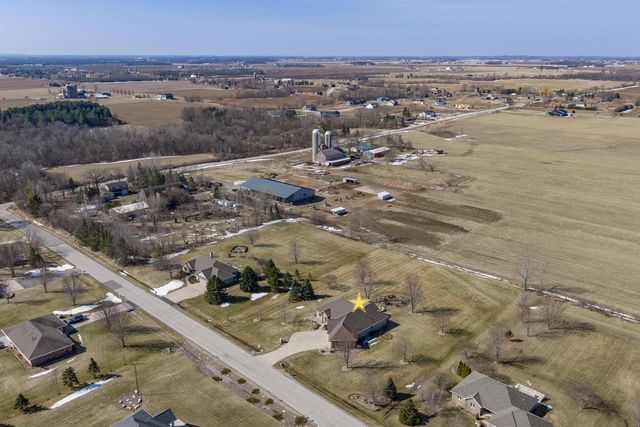 2660 WHITEGATE TRAIL, De Pere, WI 54115