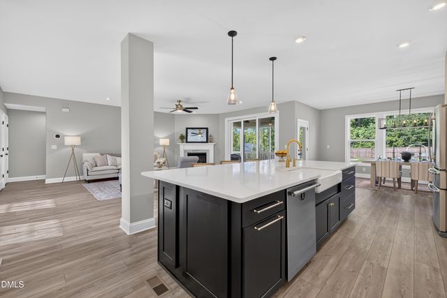 4316 Mosaic Court, Apex, NC 27539