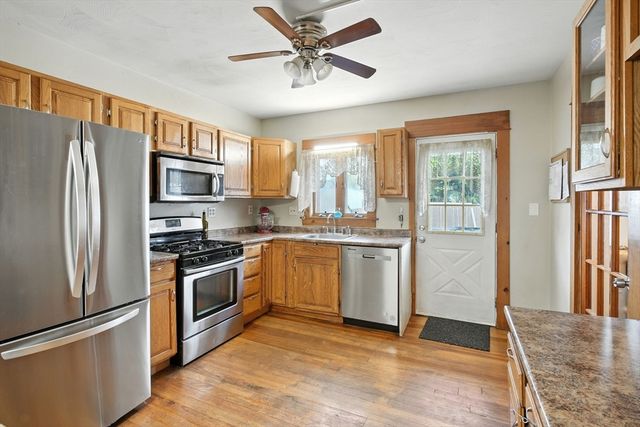 53 Davenport St, Chicopee, MA 01013