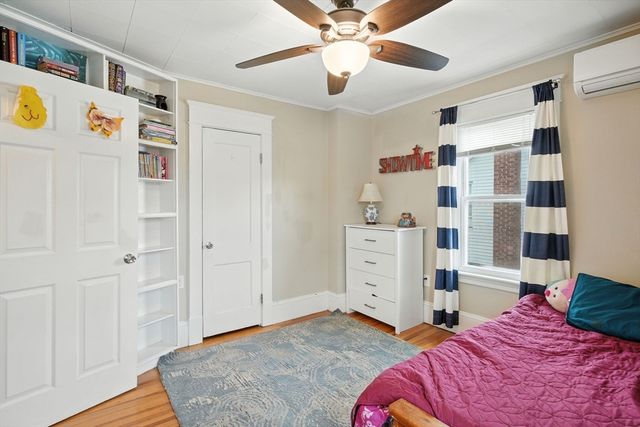 53 Davenport St, Chicopee, MA 01013