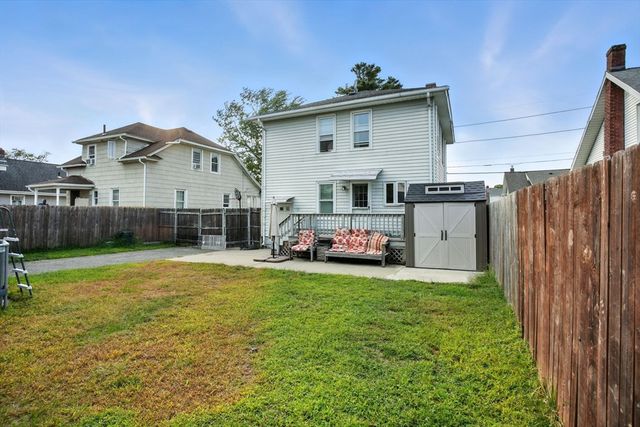53 Davenport St, Chicopee, MA 01013