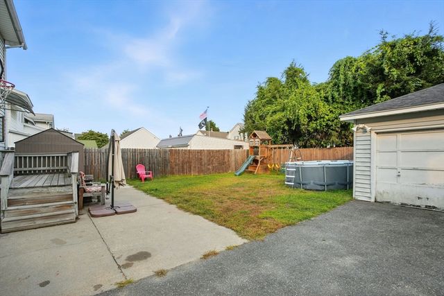 53 Davenport St, Chicopee, MA 01013