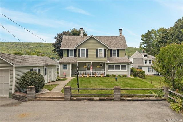 9 Walts Way, Greenwood Lake, NY 10925