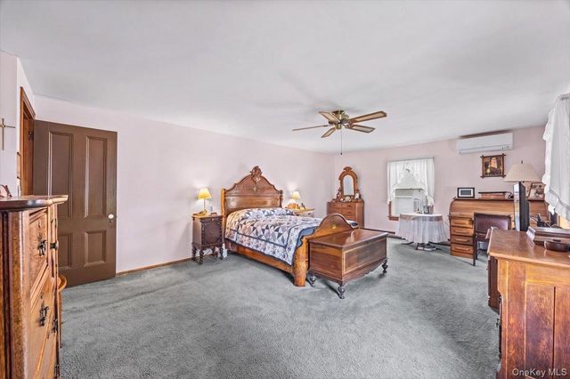 9 Walts Way, Greenwood Lake, NY 10925