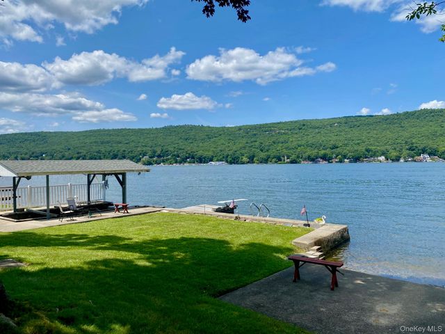 9 Walts Way, Greenwood Lake, NY 10925